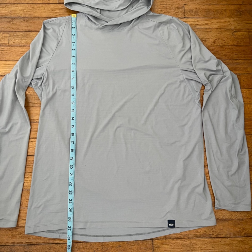 YETI Men's Hooded Ultra Lightweight Sunshirt - Picture 6 of 8